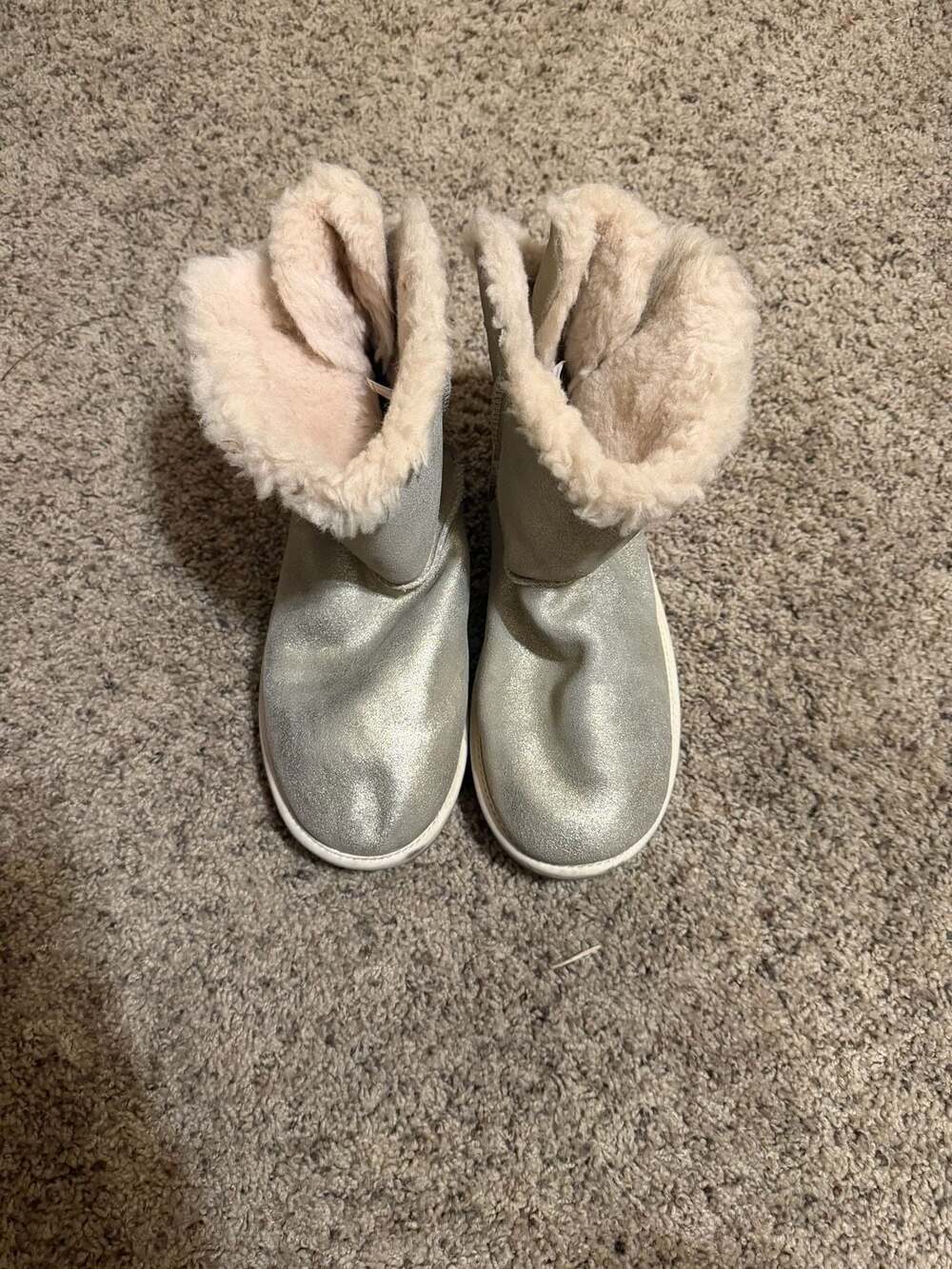 UGG Bailey Bow Metallic Silver Fur Lined Booties Size 8